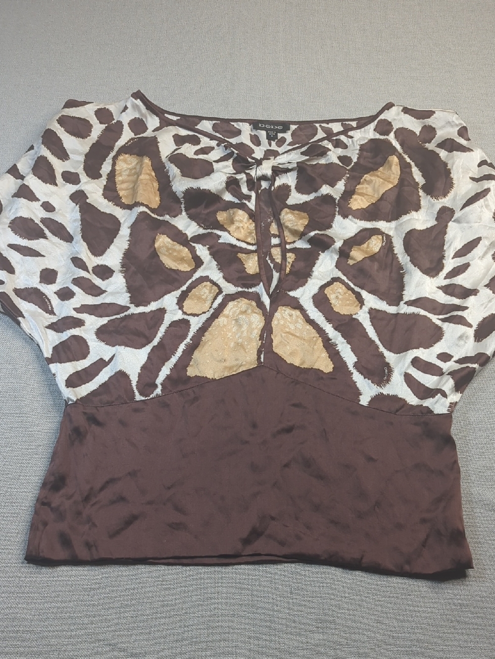 bebe 100% Silk Animal Print Blouse Brown Cream Tie Front Dolman Sleeve Size S